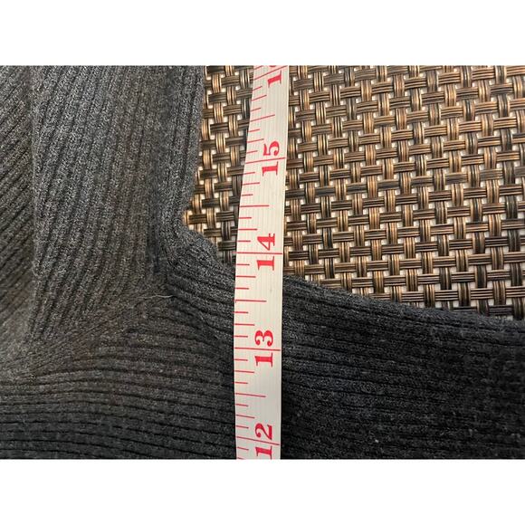 Ribbed Gray Crewneck Top Womens Size Medium Short Sleeve Shirt Stretch Blouse - Picture 12 of 13